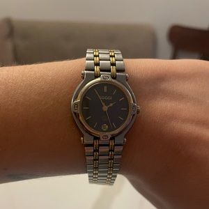 Authentic Gucci 9000L Watch